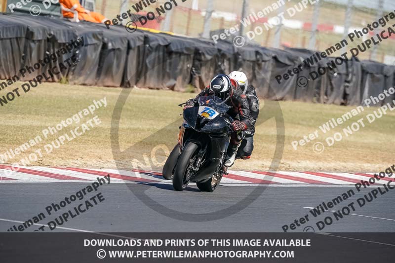 donington no limits trackday;donington park photographs;donington trackday photographs;no limits trackdays;peter wileman photography;trackday digital images;trackday photos